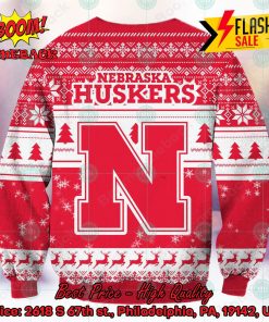 ncaa nebraska cornhuskers sneaky grinch ugly christmas sweater 2 mHULU